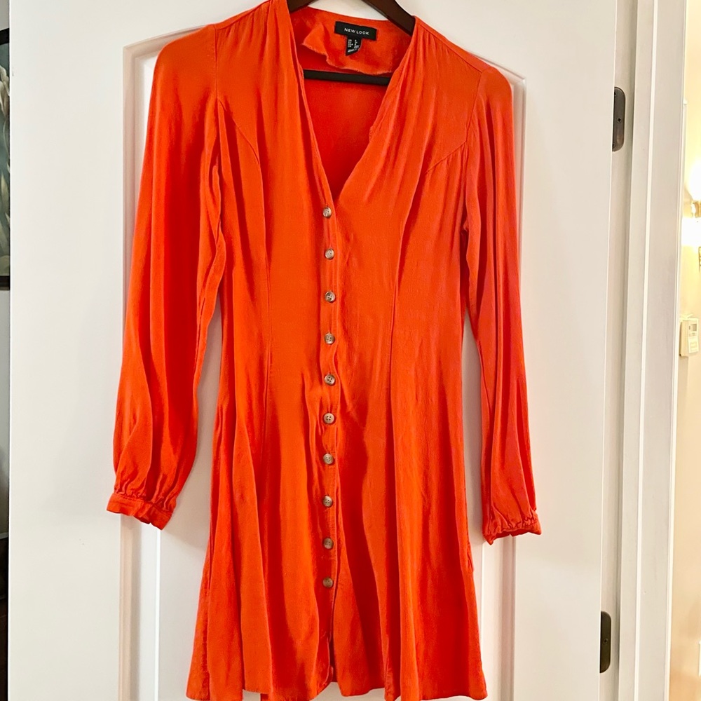 • New Look long sleeve buttoned dress •